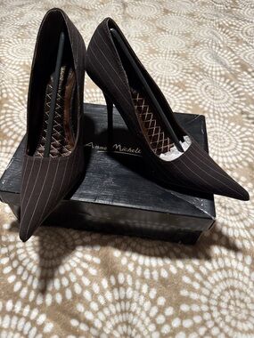 Anne Michelle Dark Brown Pinstripe Pointed Stiletto Heels